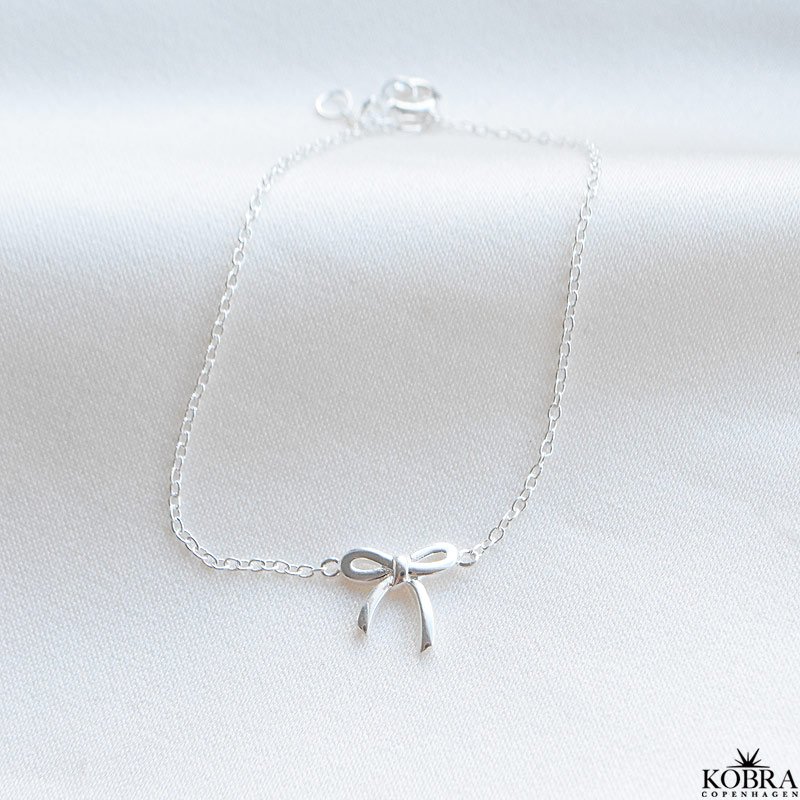 "Leila" silver bracelet with bow