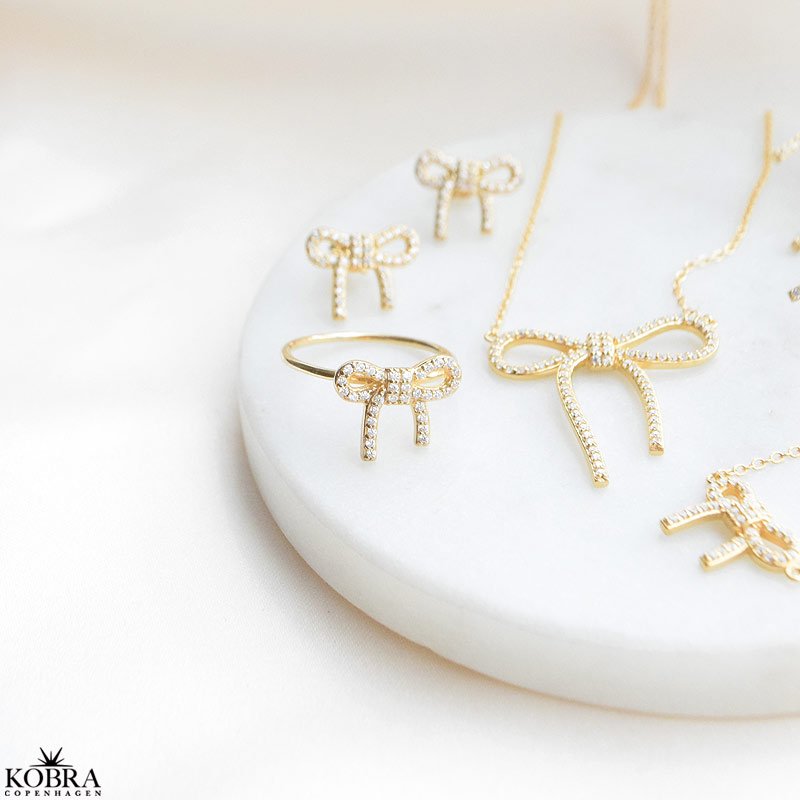 "Leonora" 18 karat forgyldt sljfering med sten