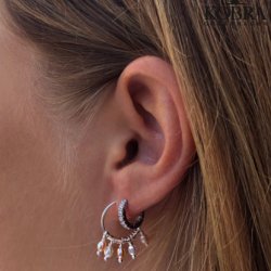 "Wilma" small hoops earrings with pearls