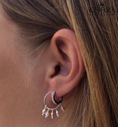 "Wilma" small hoops earrings with pearls