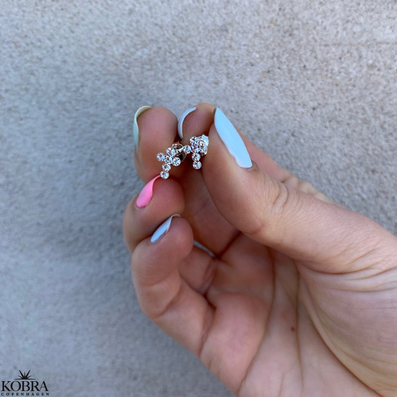 "Eva" sm kors reringe med sten i slv