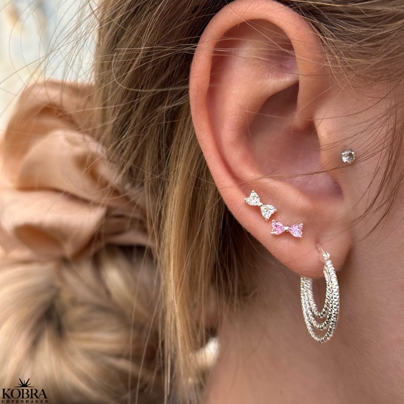 "Annie" small silver earrings with white bows