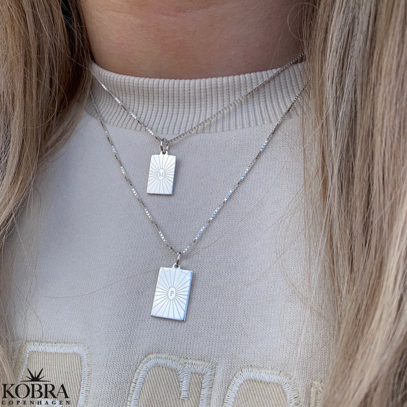 "Mayday" halskde sterling slv inklusiv personlig gravering