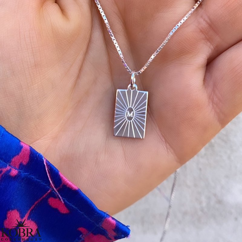 "Mayday" Mini halskde i sterling slv med gravering