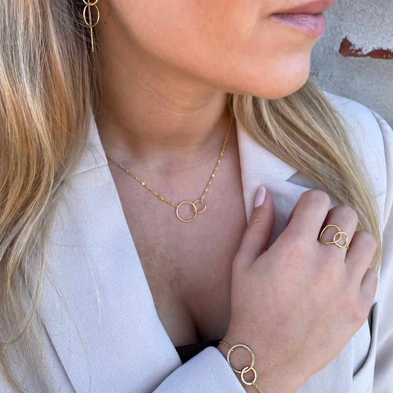 "Oslo" gold necklace with gold rings