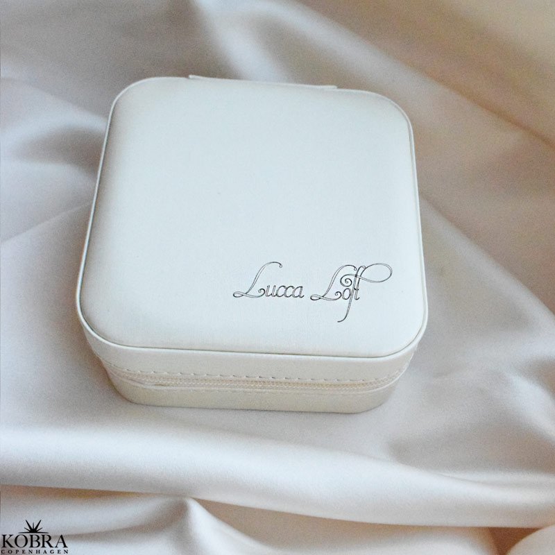 "Love Story" dit personlige smykkeskrin!