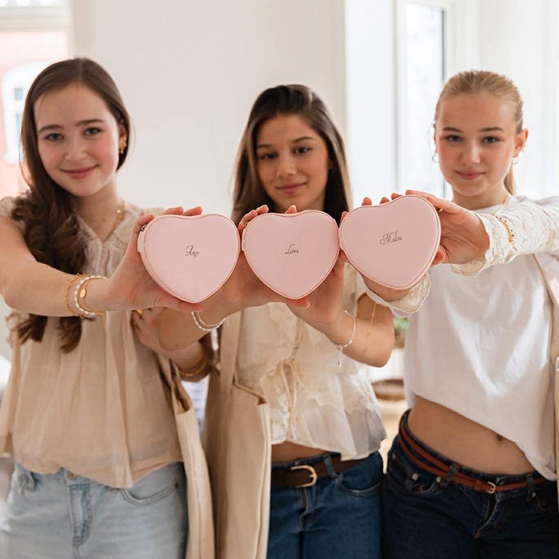 "Love Story" Personalised Heart Jewelry Case with Name � Pink Travel Jewelry Box