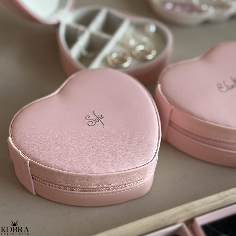 "Love Story" Personligt hjerte smykkeskrin med navn