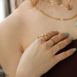 "Marina" gold leaf ring with pearls