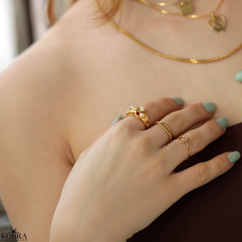 "Marina" gold leaf ring with pearls