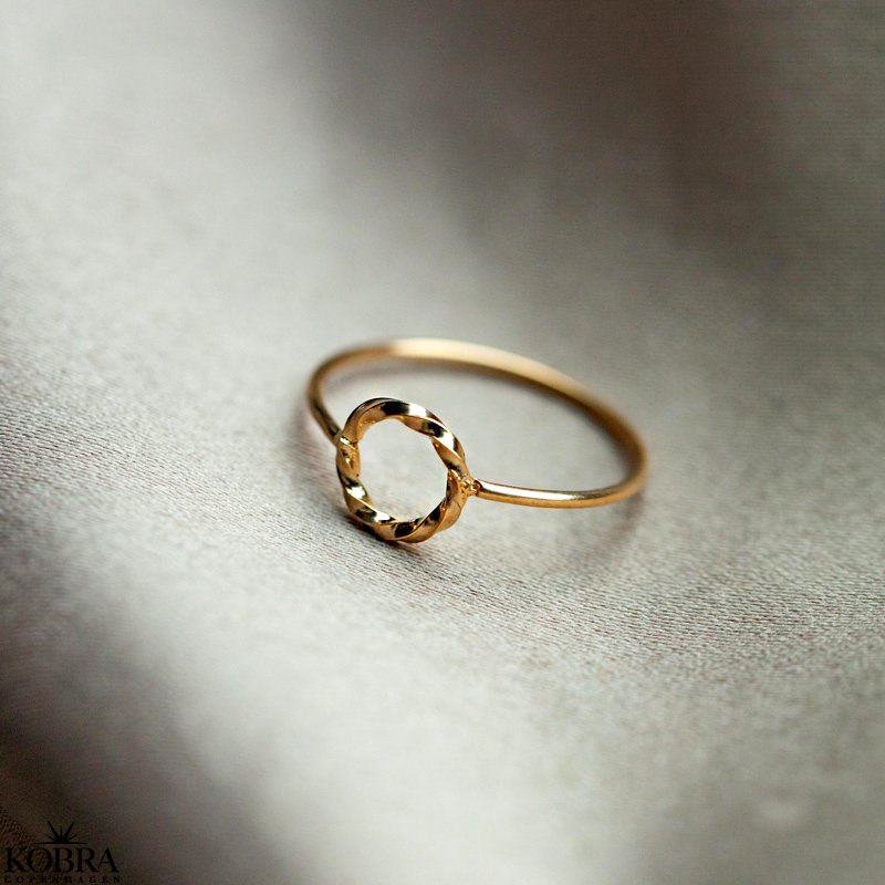 "Carolina" snoet guld ring