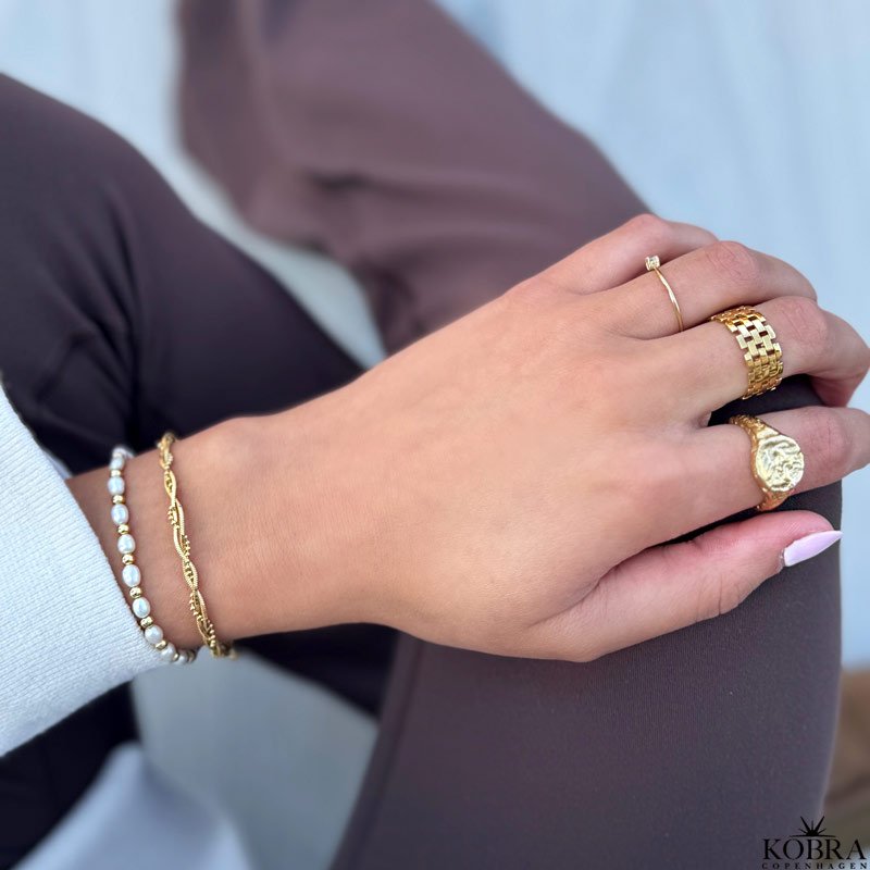 "Sally" bracelet in 18 carat gold plated