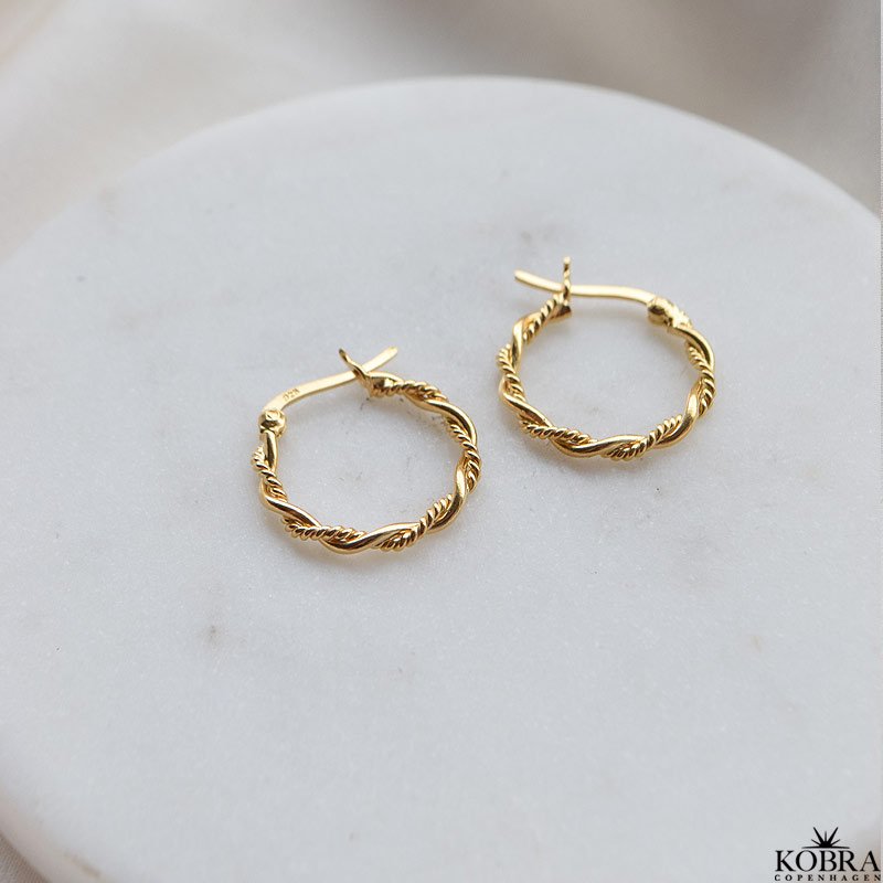 "Sally" smukke snoet guld hoops