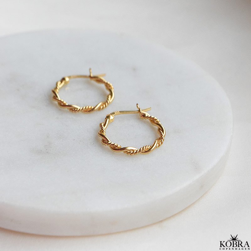 "Sally" smukke snoet guld hoops