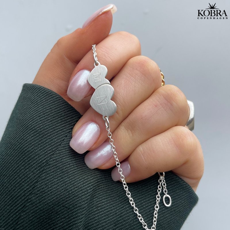 "Mila" silver bracelet with silver hearts and your personal engraving