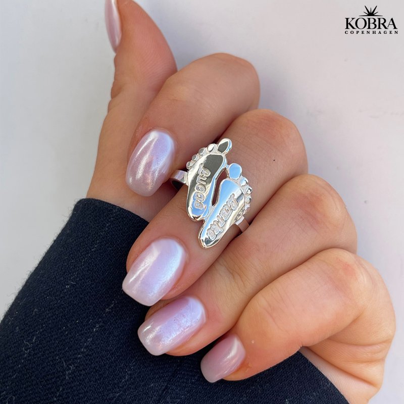 Hndlavet slv ring med babyfdder inklusiv gravering