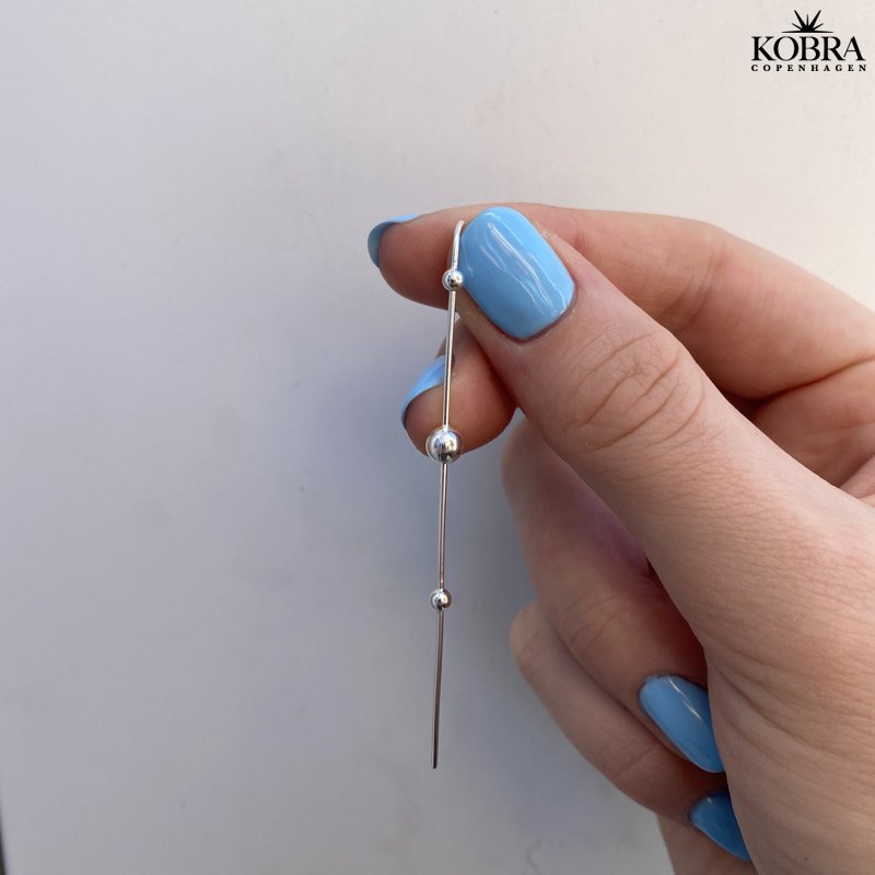 "Cayenne" earcuff with silver balls