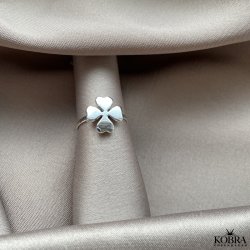  "Lucky" four-leaf clover ring in sterling silver, including personalized engraving