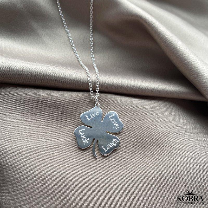 "Loved Ones" Firklver slvhalskde, inklusiv gravering