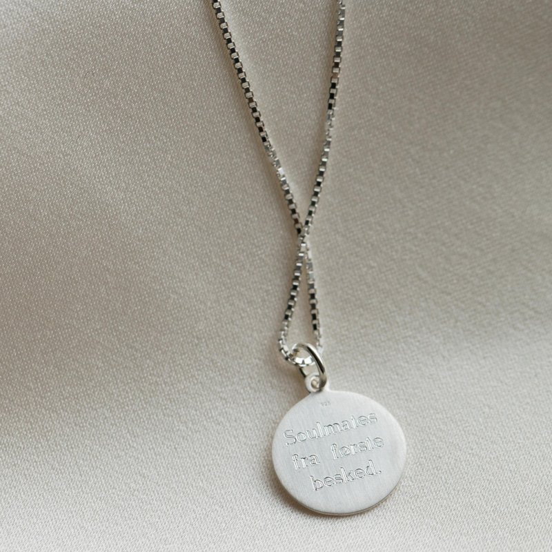 ID tag i sterling sølv med "kryds" og din personlige gravering