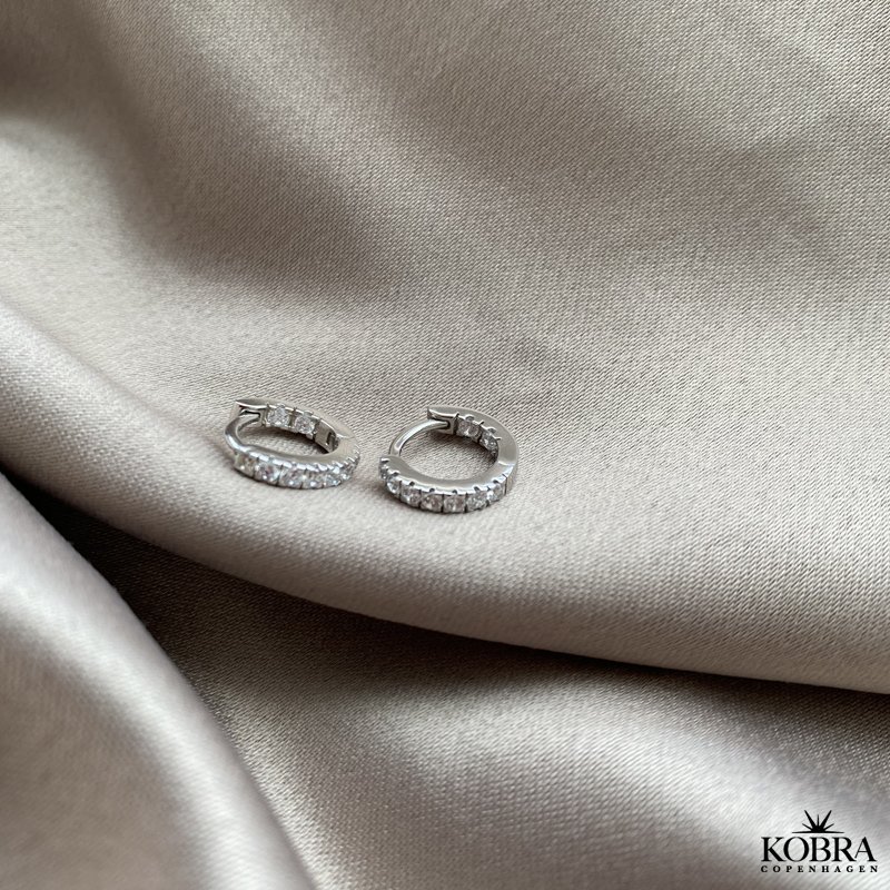 "Honey" sm slv hoops med sten