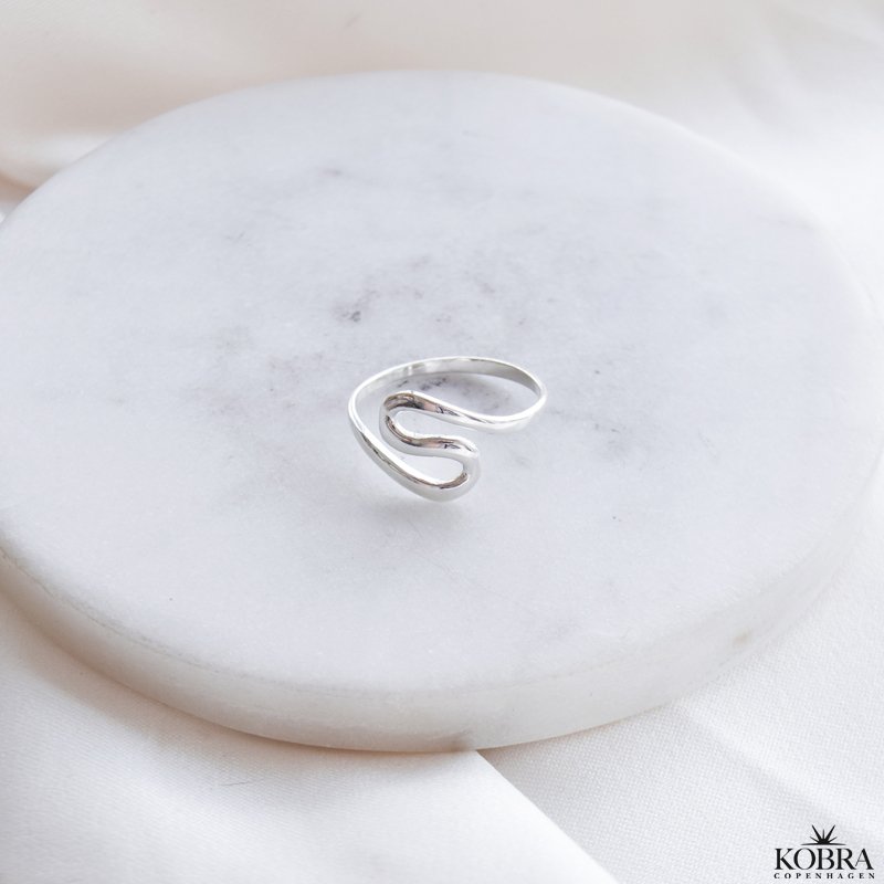 "Naia" blget ring i slv
