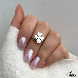  "Lucky" four-leaf clover ring in sterling silver, including personalized engraving