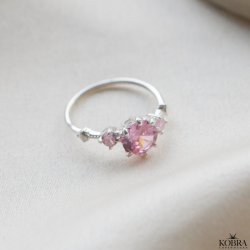 "Rosalia" silver ring with pink stones