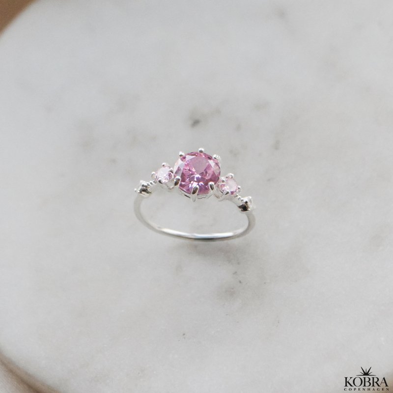 "Rosalia" silver ring with pink stones