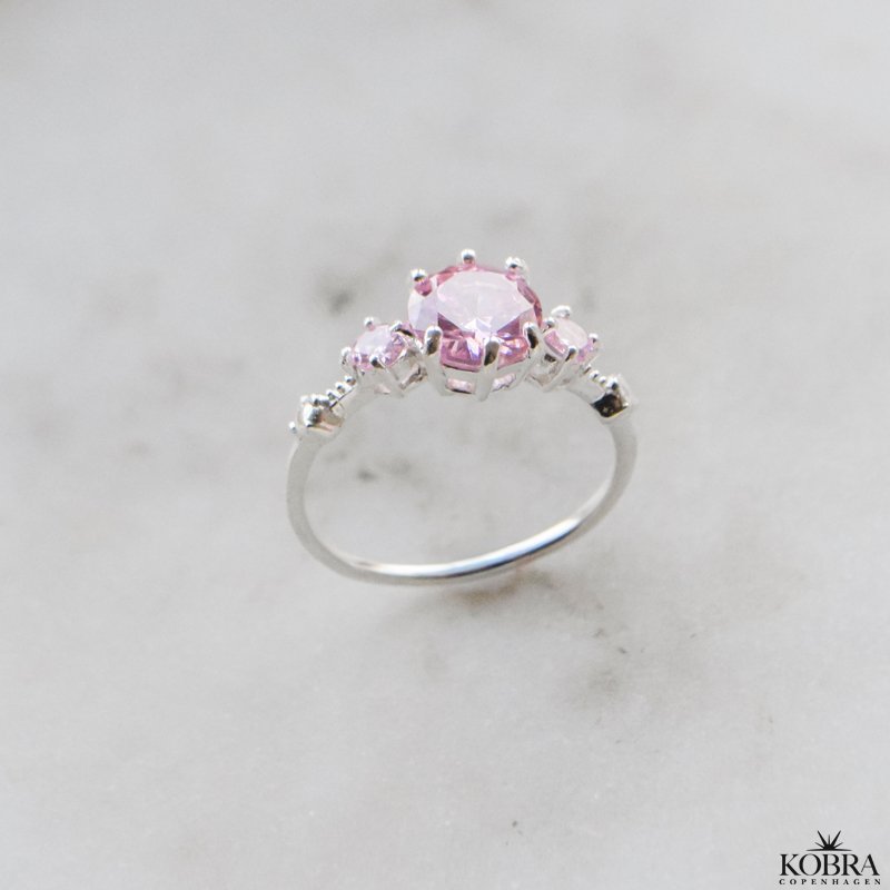 "Rosalia" silver ring with pink stones