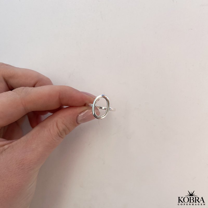 "Cyrus" oval ring i sterling slv