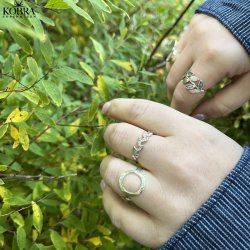 "Circus" hndlavet ring i sterling slv med lille rund cirkel