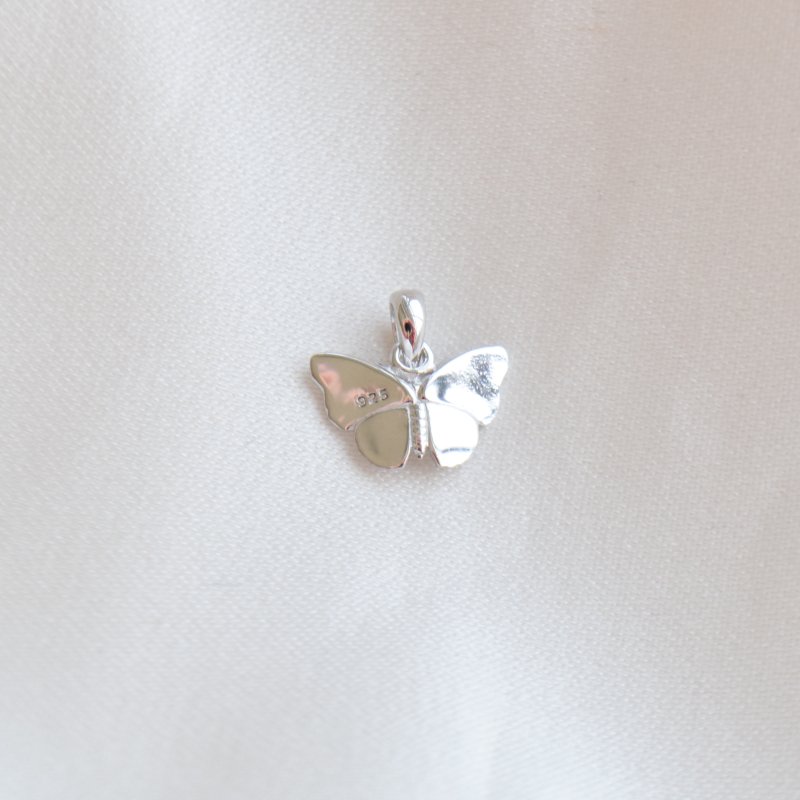 "Luma" Charm - s�lv sommerfugl