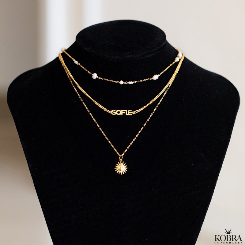 "Monaco" perle halskde / choker i guld med hvide ferskvandsperler