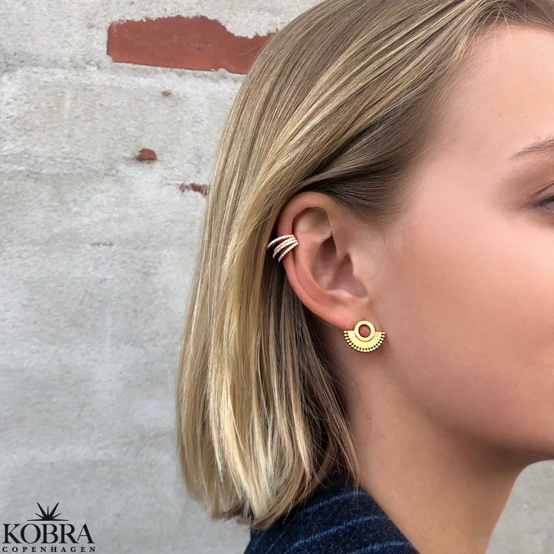 "Shine" stor earcuff i guld med hvide sten