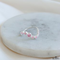 "Solenne" blget ring med lyserde sten i slv