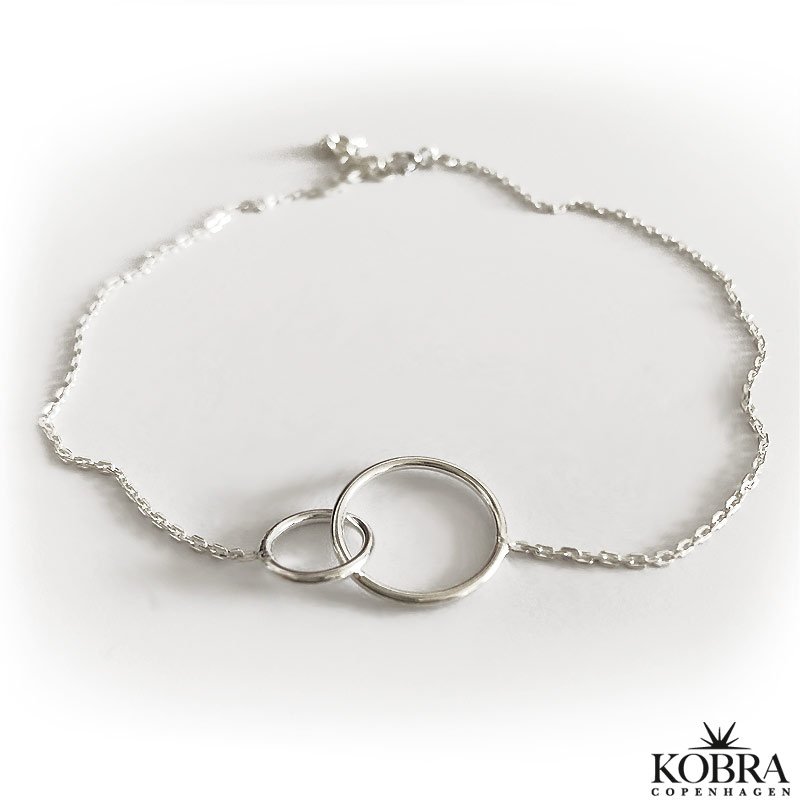 "Oslo" Sølv ankelkæde med 2 cirkler som går ind i hinanden