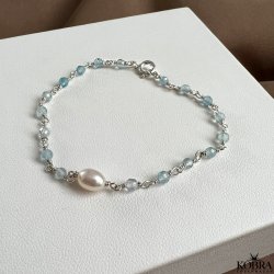 "Ellish" slv armbnd med bl aquamarin sten samt hvid ferskvandsperle