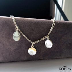 "Ohana" slv armbnd med 3 sm personlige vedhng