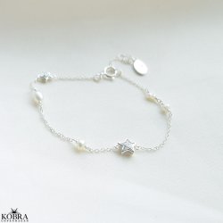 "Twilight" s�lv armb�nd med stjerner og ferskvandsperler