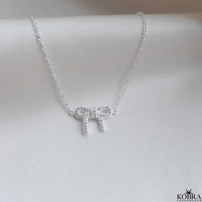 "Leonora" sljfe armbnd med hvide zirkonia i slv