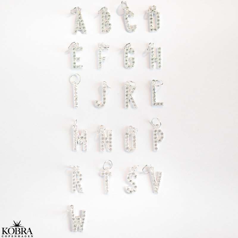 "Alias" silver necklace with your letter