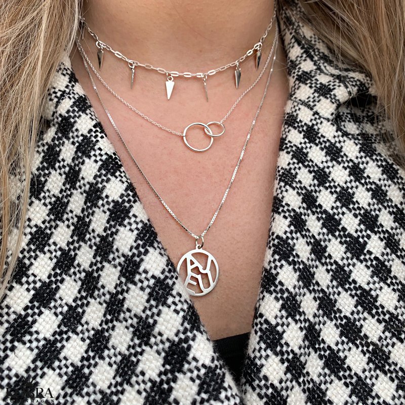 "Oslo" halskde i slv med slv ringe