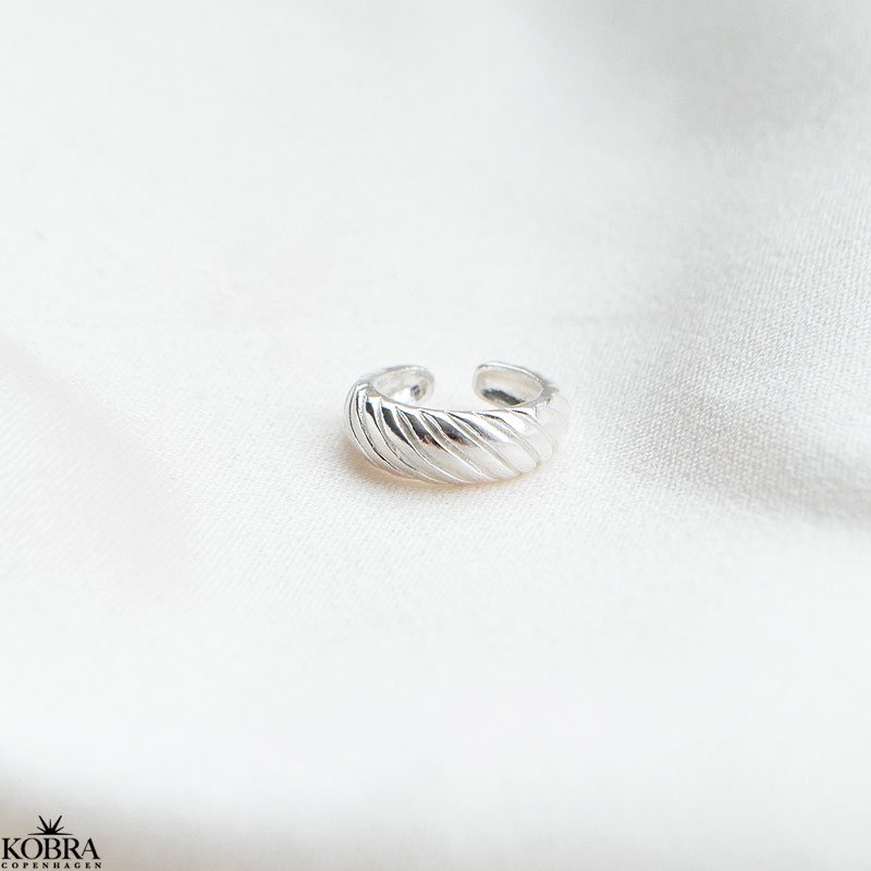 "Jenner" enkel earcuff i slv