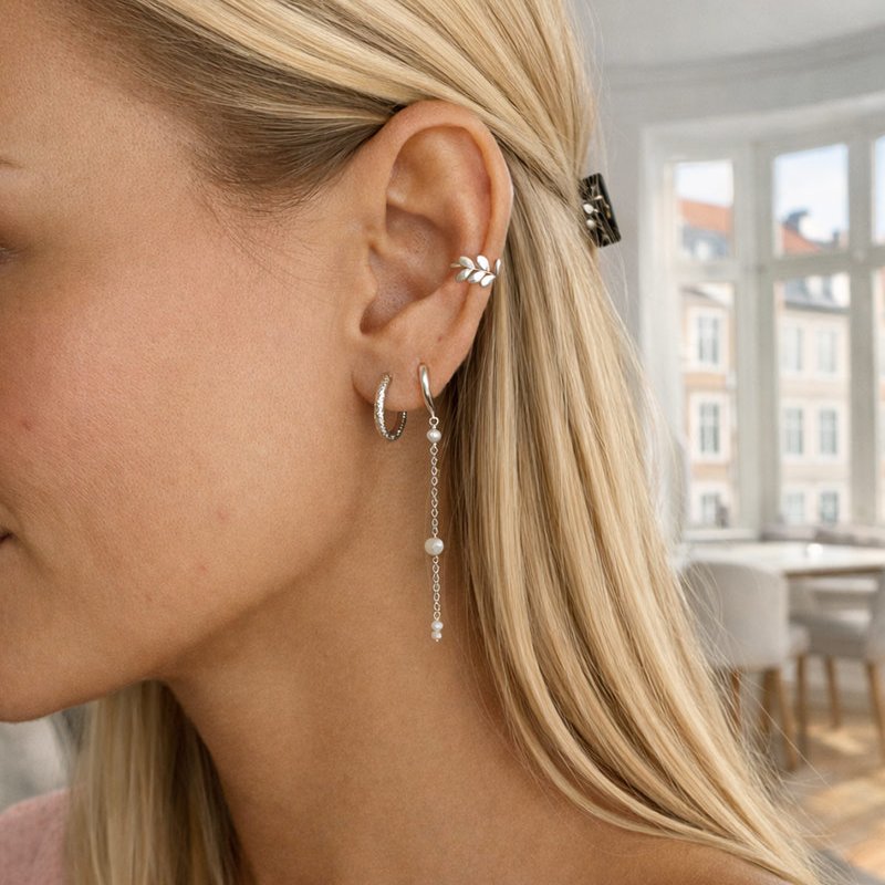 "Monaco" perle hoops i s�lv med hvide ferskvandsperler