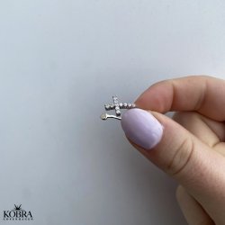 "Trudy" Slv earcuff med kors og sten