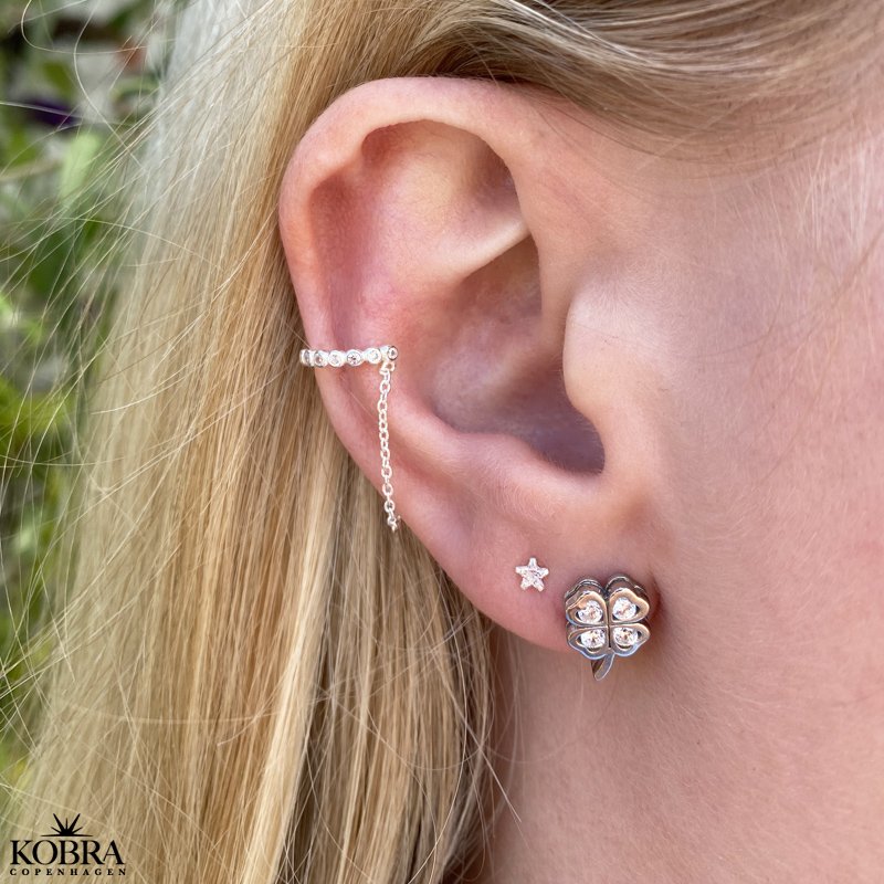 Sm firklver slv reringe med hvide sten