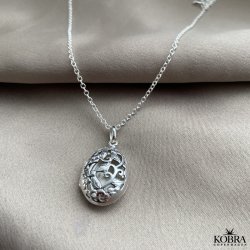 "Emily" oval slv medaljon i filigran med personlig gravering