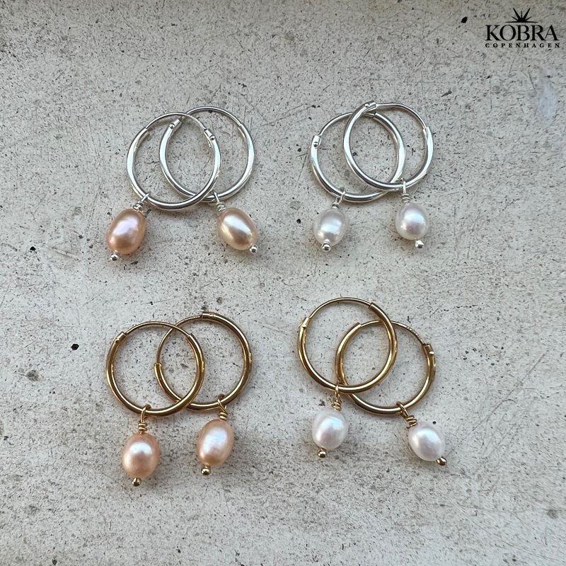 "Joanna" Hoops i slv med lille hvid ferskvandsperle