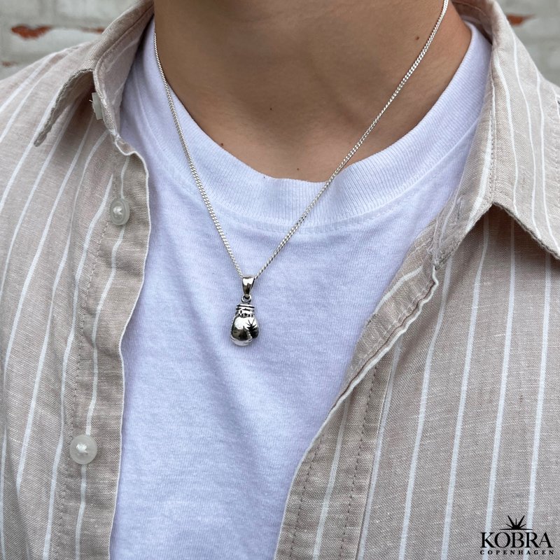 "Boxing" slvhalskde til mnd med boksehandske